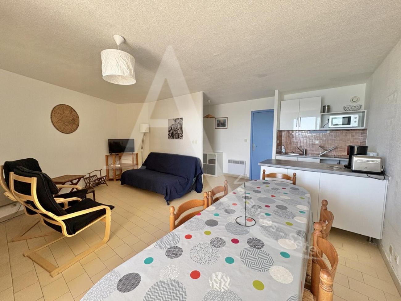 Apartment Front De 2 Parking Quartier Corniche *